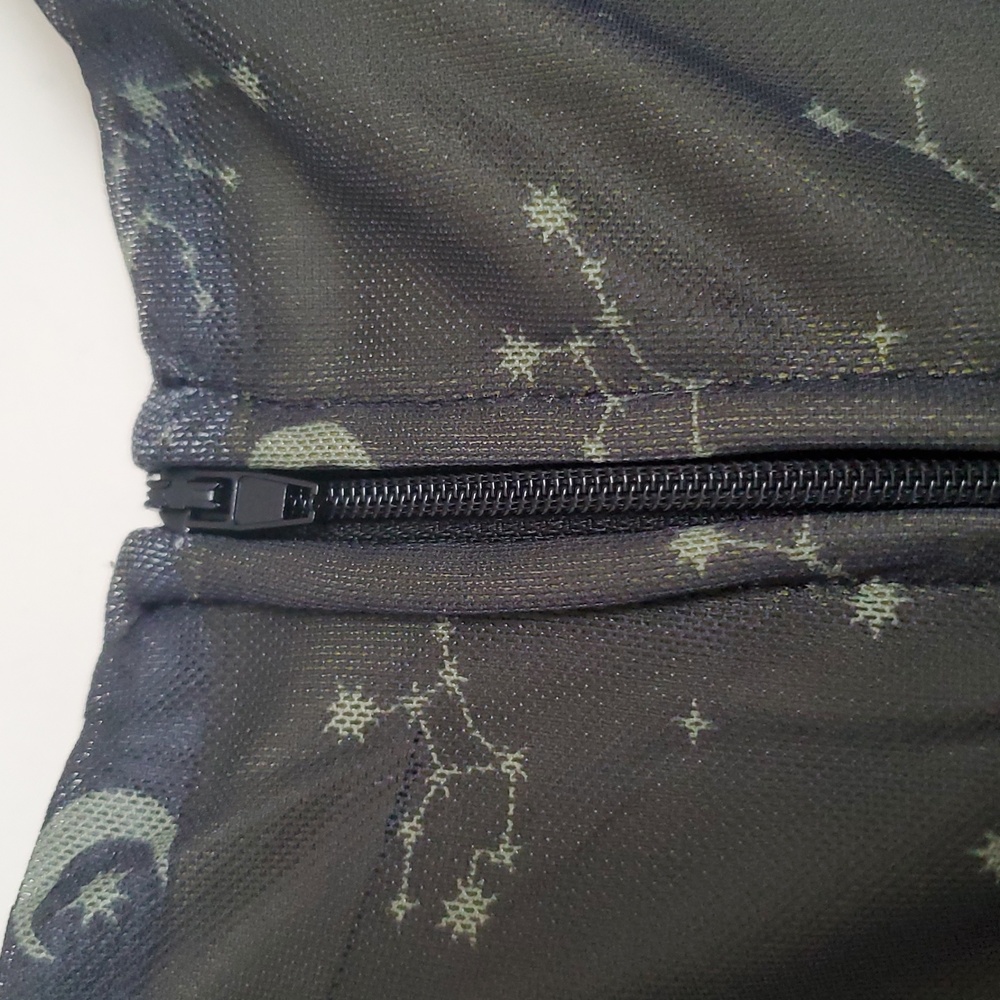 Daisy's Street Gold Constellation Chain Belt Long-sleeve Dress (Plus size) - Picture 10 of 16